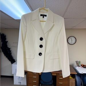 Kasper Cream Textured Three-Button Blazer